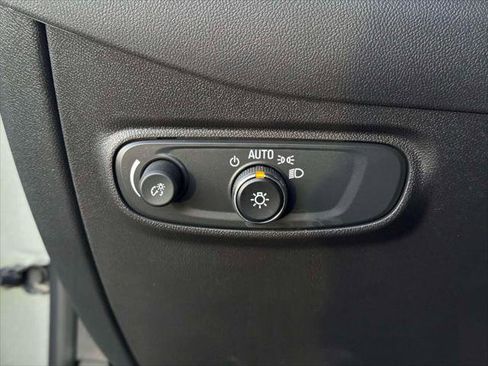 Used 2024 Chevrolet Equinox LT image 18