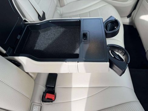 Used 2020 Mercedes-Benz GLC 300 4MATIC image 26