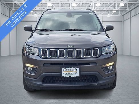Used 2020 Jeep Compass Latitude w/ Cold Weather Group AWD/4WD image 3