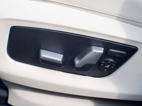 Used 2018 BMW 530i RWD image 39