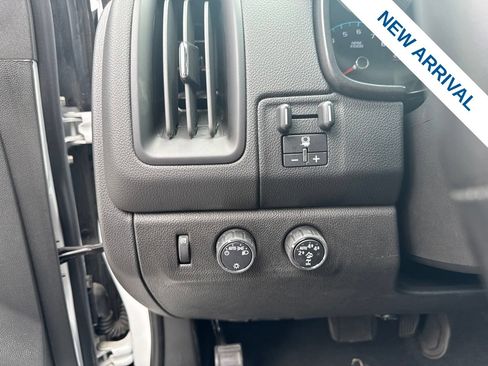 Used 2022 Chevrolet Colorado ZR2 w/ ZR2 Dusk Special Edition AWD/4WD image 19