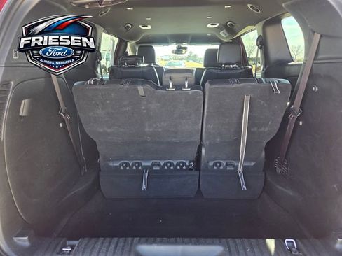 Used 2025 Chrysler Pacifica Select image 25