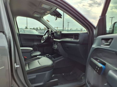 Used 2025 Ford Maverick Lobo AWD/4WD image 22