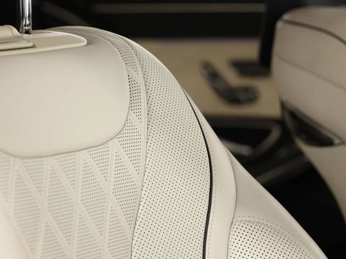 Used 2018 Mercedes-Benz Maybach S 560 4MATIC image 87