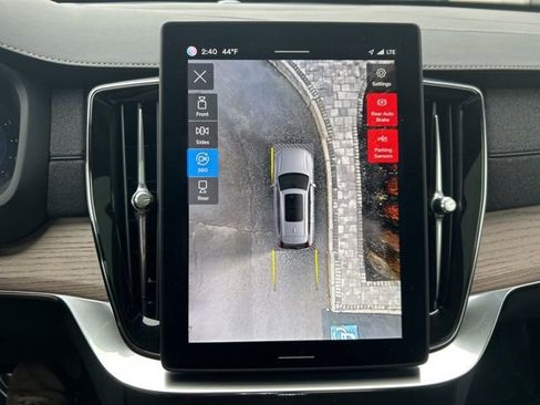 Used 2025 Volvo XC90 B5 Plus image 21