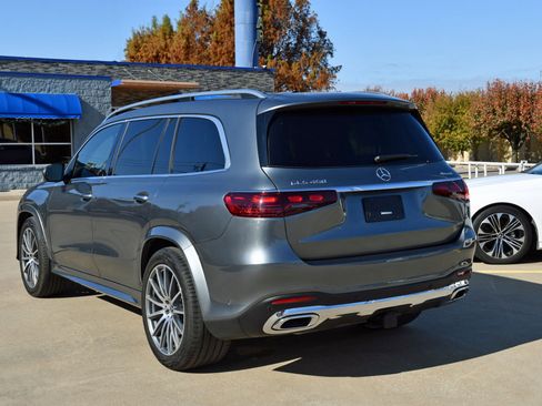 Used 2025 Mercedes-Benz GLS 450 4MATIC image 5