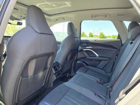 Used 2025 Audi Q5 Premium Plus w/ Premium Plus AWD/4WD image 12