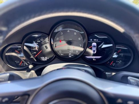 Used 2019 Porsche 911 Carrera 4S AWD/4WD image 16