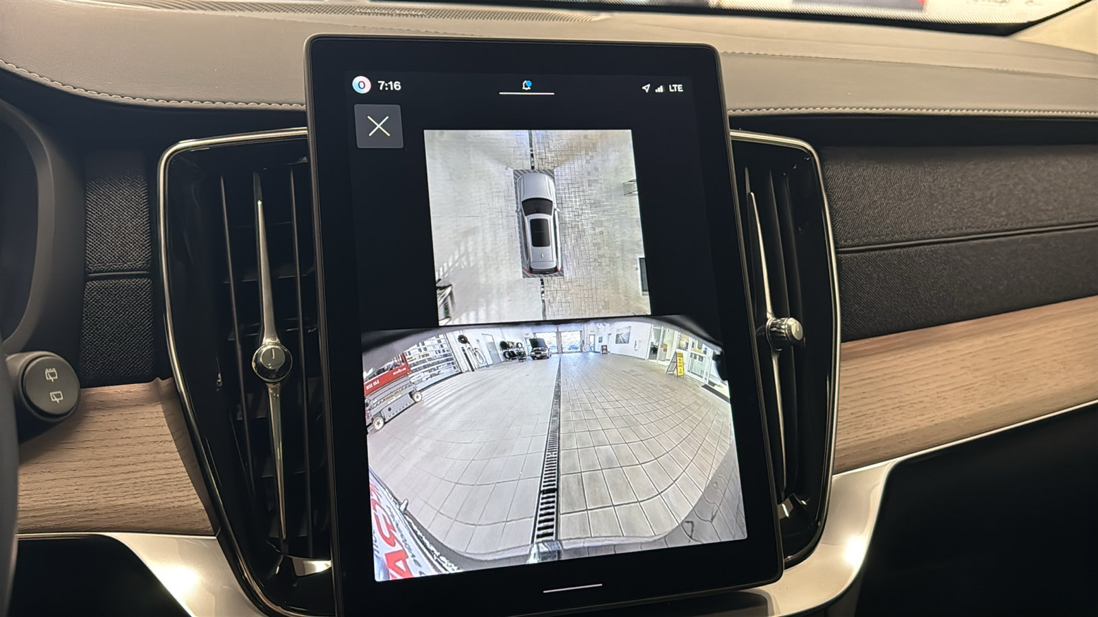 New 2026 Volvo XC90 T8 Plus w/ Protection Package AWD/4WD image 18