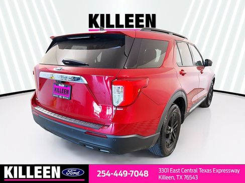 Used 2022 Ford Explorer XLT image 8