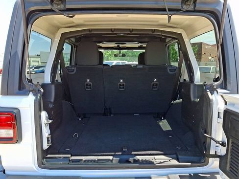 Used 2018 Jeep Wrangler Unlimited Sport S AWD/4WD image 30