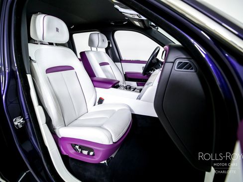 Used 2023 Rolls-Royce Cullinan image 30
