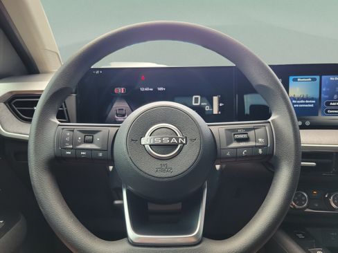 Used 2026 Nissan Kicks S FWD image 17