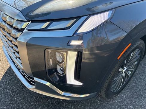 Used 2024 Hyundai Palisade Calligraphy image 10