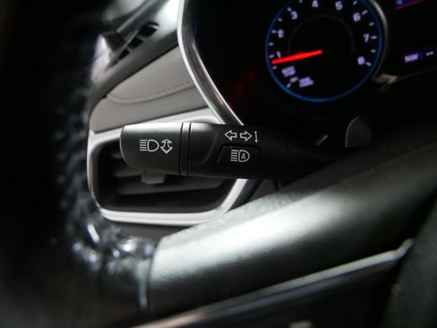 Used 2019 Chevrolet Equinox Premier image 32