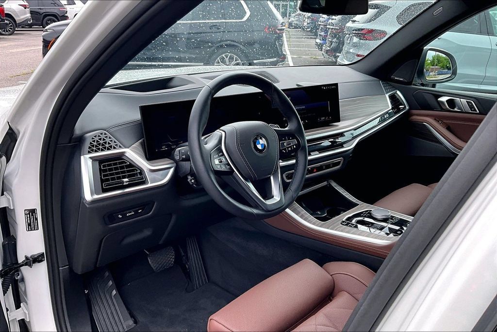 Certified 2025 BMW X5 sDrive40i w/ Premium Package RWD image 13