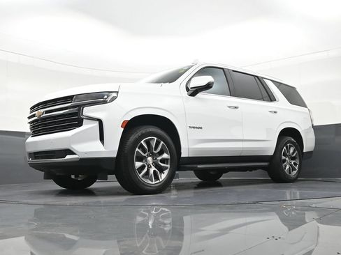 Used 2022 Chevrolet Tahoe LT w/ Luxury Package RWD image 21