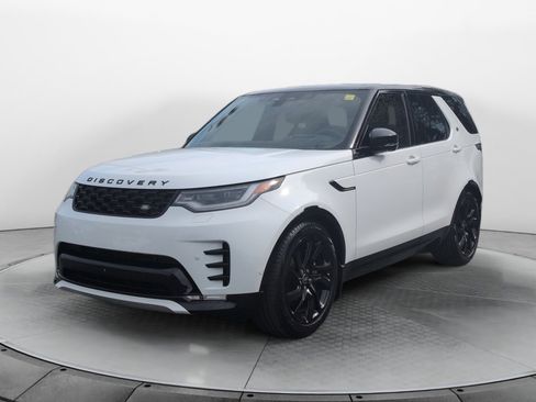 Used 2025 Land Rover Discovery Dynamic SE image 1