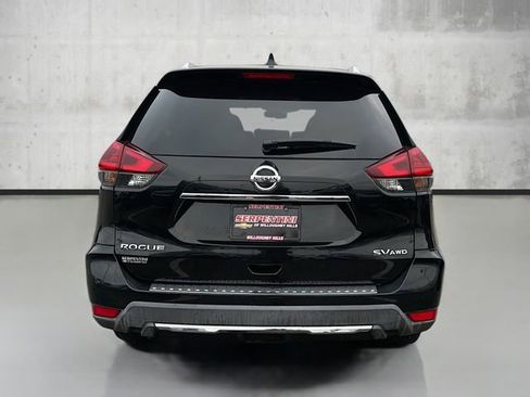 Used 2018 Nissan Rogue SV image 6