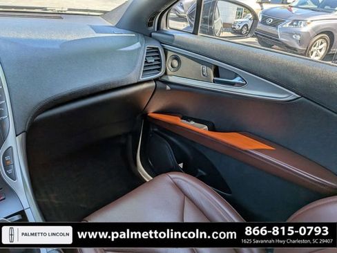 Used 2020 Lincoln Nautilus Reserve FWD image 17