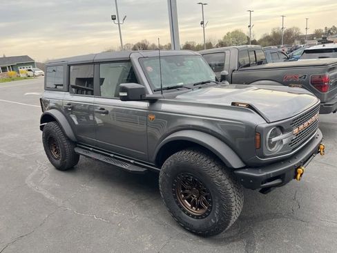 Used 2025 Ford Bronco Badlands AWD/4WD image 4