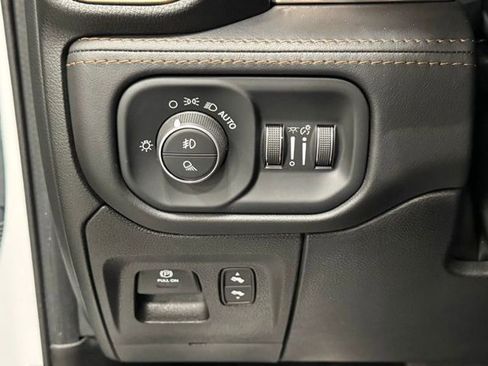Used 2022 RAM 1500 Limited image 17
