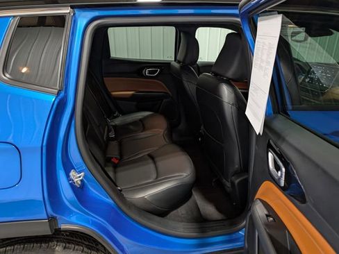 Used 2025 Jeep Compass Limited AWD/4WD image 25