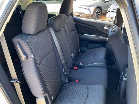 Used 2014 Dodge Journey SXT w/ Flexible Seating Group image 18