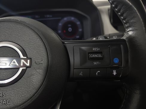 Used 2024 Nissan Rogue SL w/ SL Premium Package AWD/4WD image 16