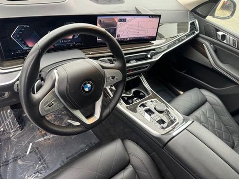 Used 2024 BMW X7 xDrive40i AWD/4WD image 16