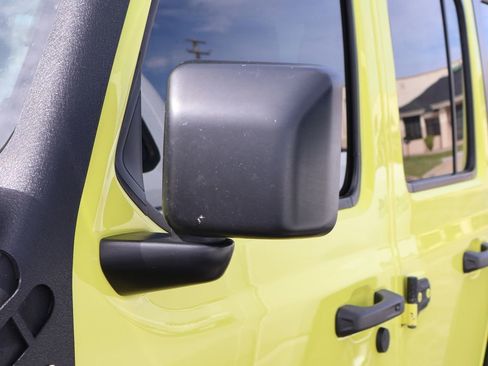 Used 2022 Jeep Wrangler Unlimited Rubicon w/ Cold Weather Group image 3