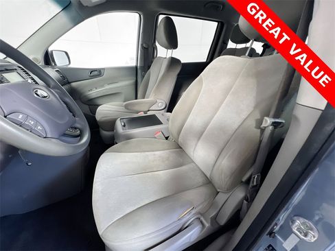 Used 2014 Kia Sedona LX image 18