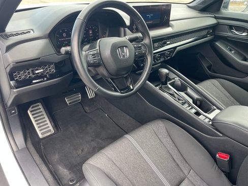 Used 2023 Honda Accord Sport image 5