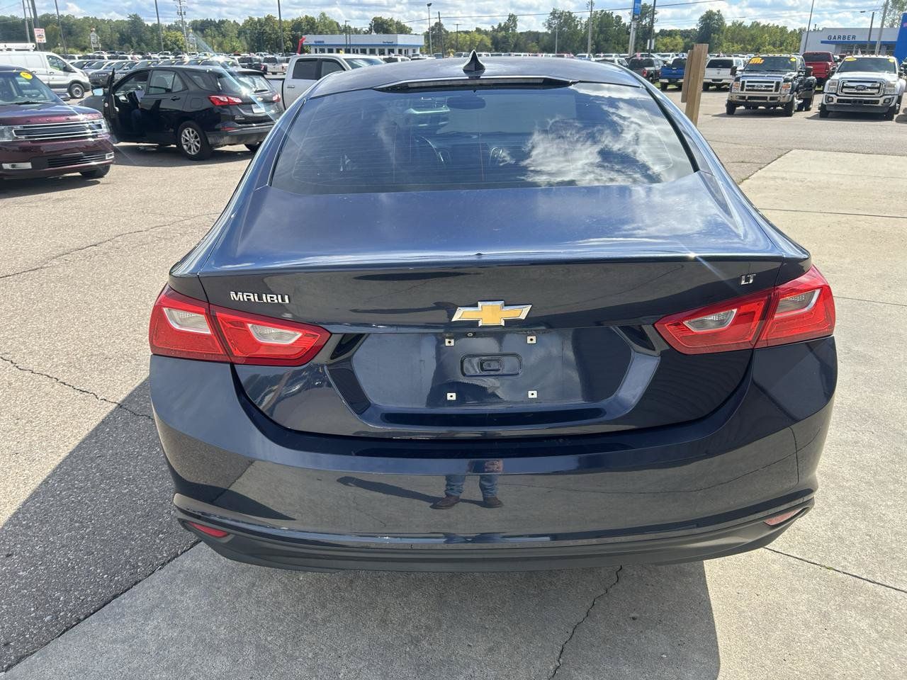 Used 2016 Chevrolet Malibu LT FWD image 6