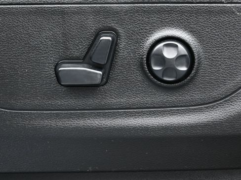 Used 2019 RAM 1500 Rebel w/ Rebel Level 2 Equipment Group AWD/4WD image 10