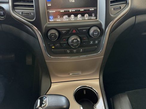 Used 2015 Jeep Grand Cherokee Altitude image 22