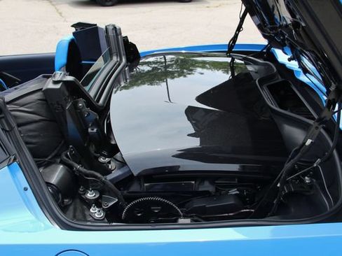 Used 2023 Chevrolet Corvette Stingray Premium Conv w/ Z51 Performance Package RWD image 40