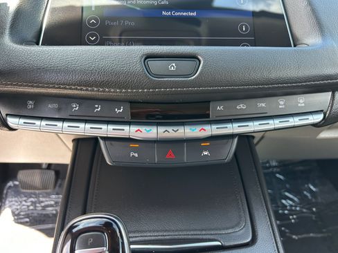Used 2023 Cadillac XT4 Premium Luxury AWD/4WD image 22