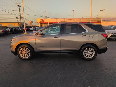 Used 2019 Chevrolet Equinox LT AWD/4WD image 2
