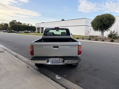 Used 2004 Toyota Tacoma PreRunner RWD image 5