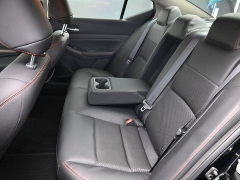 Certified 2025 Nissan Altima 2.5 SR FWD image 18
