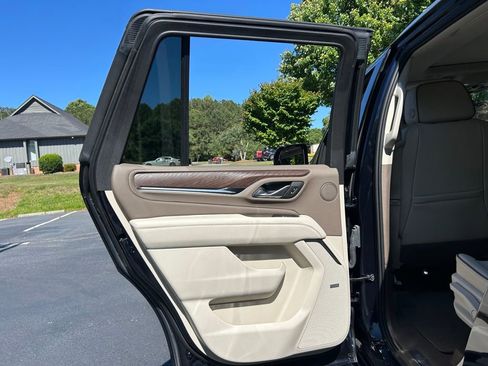 Used 2024 GMC Yukon Denali AWD/4WD image 64