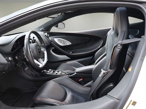 Used 2023 McLaren GT RWD image 8