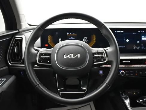 Used 2024 Kia Sorento S w/ Panoramic Sunroof Package FWD image 20