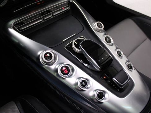 Used 2019 Mercedes-Benz AMG GT Roadster image 28