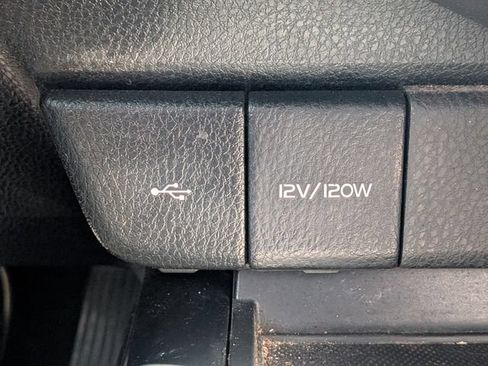 Used 2020 Toyota Camry SE FWD image 21