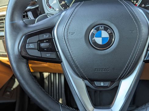 Used 2019 BMW 540i xDrive w/ Convenience Package image 21