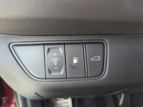 Used 2024 Genesis G70 2.5T w/ Sport Prestige Package image 28