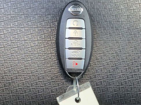 Used 2021 Nissan Rogue SV w/ Premium Package image 29