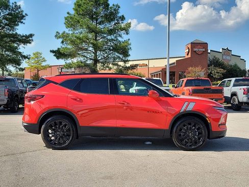 New 2025 Chevrolet Blazer LT w/ LPO, Black Sport Package AWD/4WD image 6